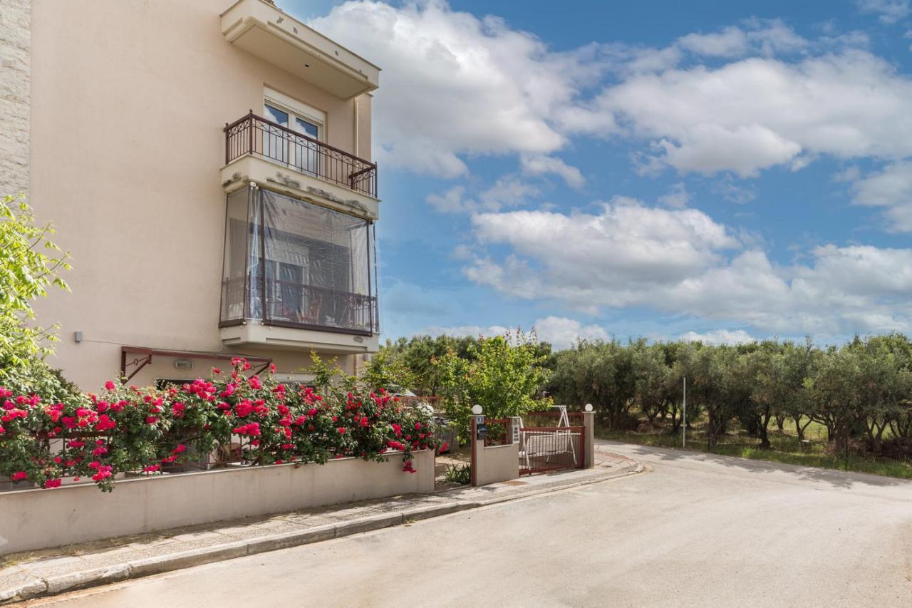 New House In The Village Krani Exterior foto